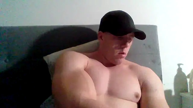 Snapshot of parkerxmuscle chatting on February 8, 2025, 5:08 pm parkerxmuscle online show from February 8, 2025, 5:08 pm