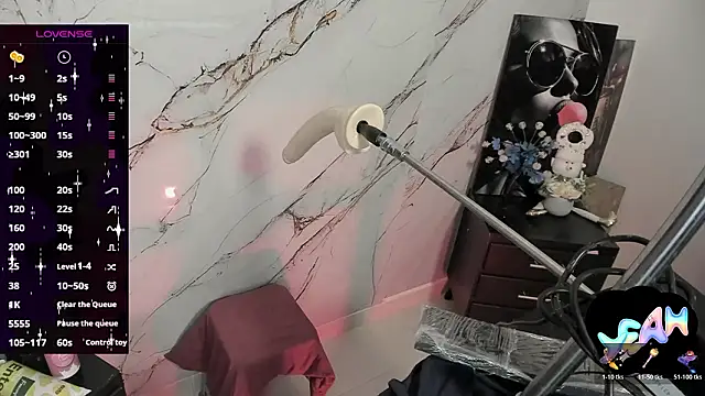 Snapshot of la_mazona chatting on February 11, 2026, 7:25 pm la mazona online show from February 11, 2026, 7:25 pm