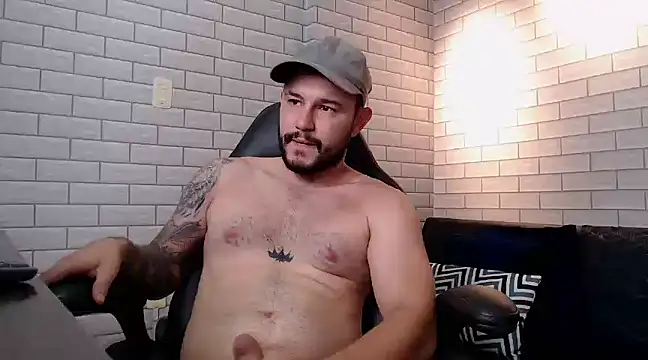 Snapshot of adel_hard_ chatting on December 5, 2024, 3:33 pm adel hard online show from December 5, 2024, 3:33 pm