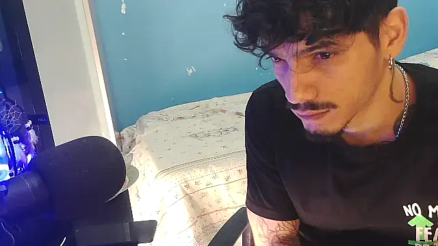 Badboyi1997 online show from February 19, 2026, 12:24 pm