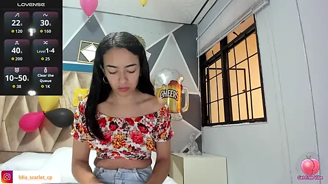 Mia scarlet69 online show from October 4, 2025, 12:17 pm