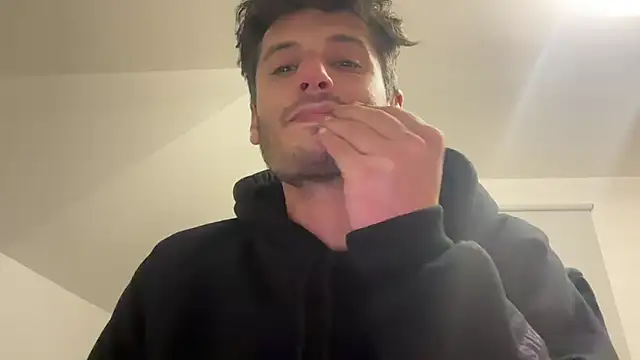 Dylansd online show from October 31, 2025, 2:41 am