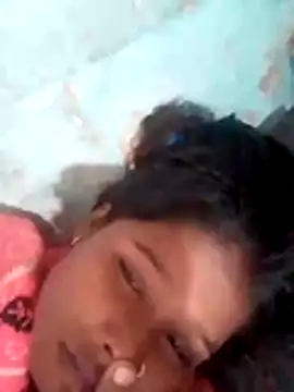 riya houswife online show from November 20, 2025, 4:35 am