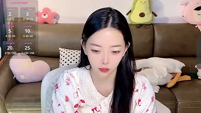 Yilin1999 online show from January 26, 2025, 10:57 pm