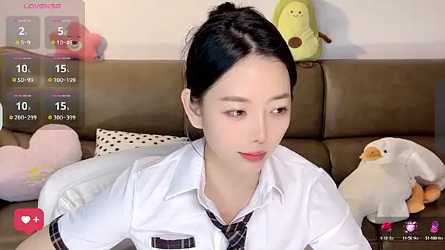 Yilin1999 online show from March 13, 2025, 2:38 am