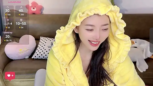 Yilin1999 online show from March 6, 2025, 4:30 am