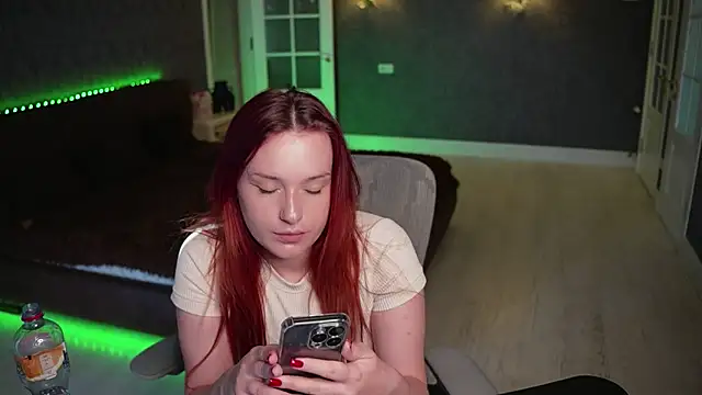 LisaElfy online show from April 27, 2026, 3:10 pm