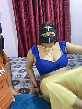 Snapshot of mickey_love chatting on February 16, 2026, 5:17 am mickey love online show from February 16, 2026, 5:17 am