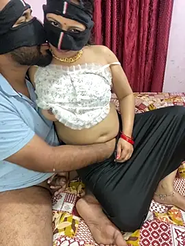 Snapshot of mickey_love chatting on February 21, 2026, 5:04 pm mickey love online show from February 21, 2026, 5:04 pm