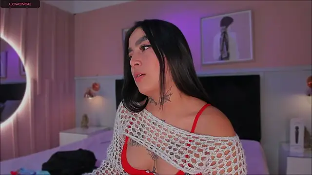 elodie walker online show from March 3, 2026, 12:01 pm