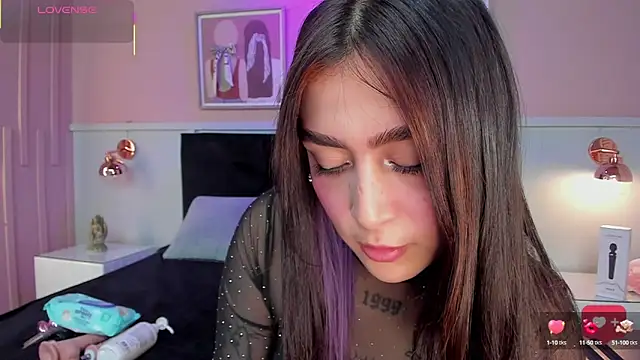 elodie walker online show from September 26, 2025, 12:34 pm