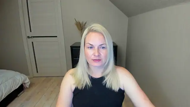 Snapshot of Alicee_Gracee chatting on October 11, 2025, 7:15 pm Alicee Gracee online show from October 11, 2025, 7:15 pm