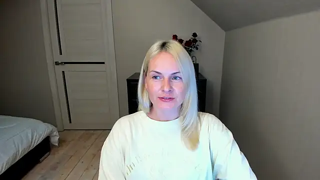Snapshot of Alicee_Gracee chatting on September 27, 2025, 6:25 pm Alicee Gracee online show from September 27, 2025, 6:25 pm