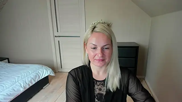 Snapshot of Alicee_Gracee chatting on October 21, 2025, 6:57 am Alicee Gracee online show from October 21, 2025, 6:57 am