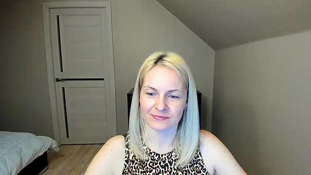 Snapshot of Alicee_Gracee chatting on March 14, 2025, 3:14 pm Alicee Gracee online show from March 14, 2025, 3:14 pm