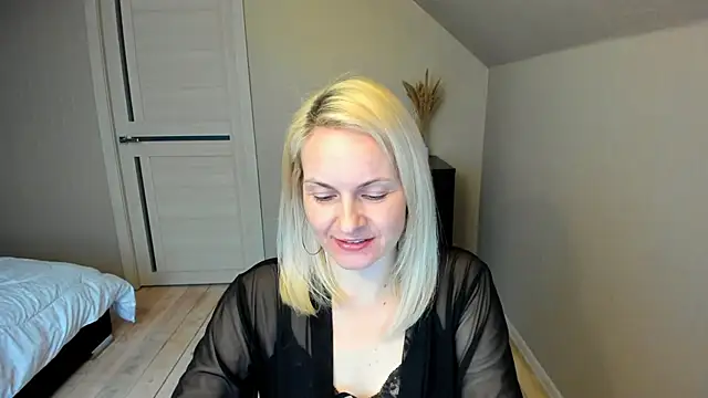 Snapshot of Alicee_Gracee chatting on March 18, 2025, 3:44 pm Alicee Gracee online show from March 18, 2025, 3:44 pm