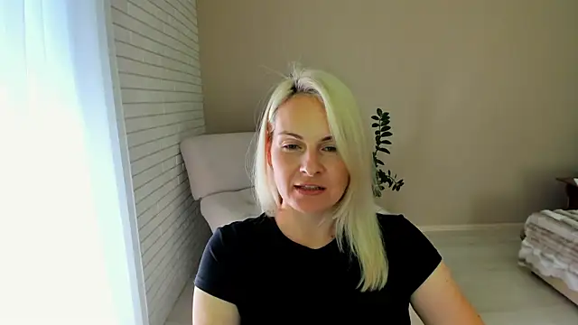 Snapshot of Alicee_Gracee chatting on September 23, 2025, 8:10 am Alicee Gracee online show from September 23, 2025, 8:10 am