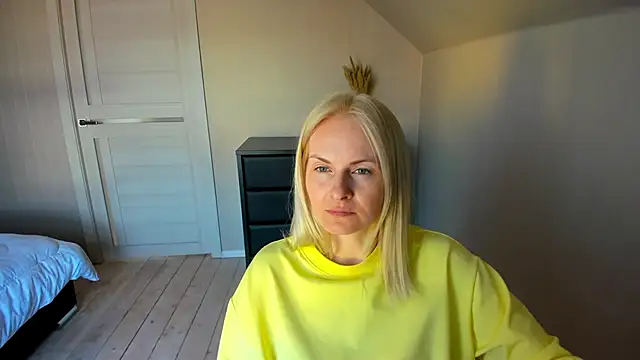 Snapshot of Alicee_Gracee chatting on March 21, 2025, 10:17 am Alicee Gracee online show from March 21, 2025, 10:17 am