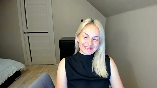 Snapshot of Alicee_Gracee chatting on September 28, 2025, 6:37 pm Alicee Gracee online show from September 28, 2025, 6:37 pm