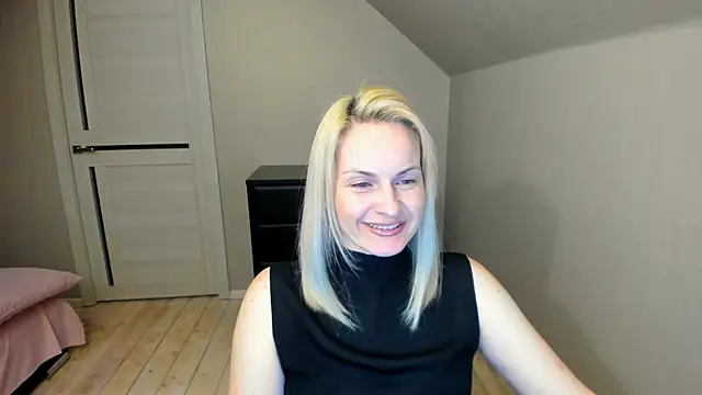 Snapshot of Alicee_Gracee chatting on March 10, 2025, 6:23 pm Alicee Gracee online show from March 10, 2025, 6:23 pm