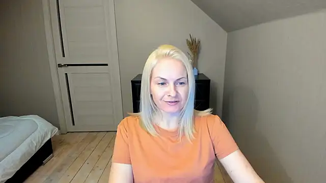 Snapshot of Alicee_Gracee chatting on March 22, 2025, 6:58 pm Alicee Gracee online show from March 22, 2025, 6:58 pm