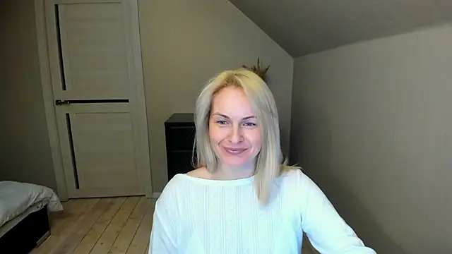 Snapshot of Alicee_Gracee chatting on February 23, 2025, 5:07 pm Alicee Gracee online show from February 23, 2025, 5:07 pm
