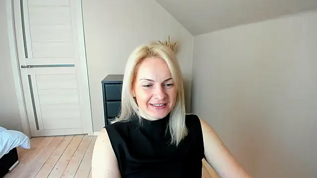 Snapshot of Alicee_Gracee chatting on February 24, 2025, 8:27 am Alicee Gracee online show from February 24, 2025, 8:27 am