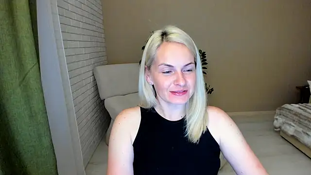 Snapshot of Alicee_Gracee chatting on September 21, 2025, 7:52 pm Alicee Gracee online show from September 21, 2025, 7:52 pm