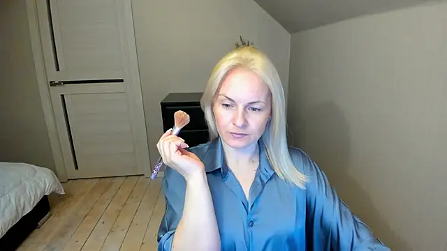 Snapshot of Alicee_Gracee chatting on March 21, 2025, 6:18 pm Alicee Gracee online show from March 21, 2025, 6:18 pm