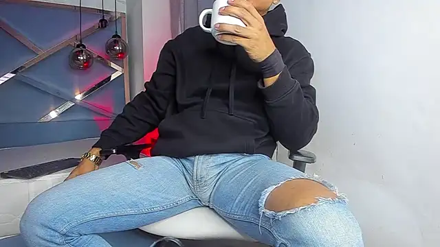 Lucii fer  online show from March 18, 2026, 11:46 am