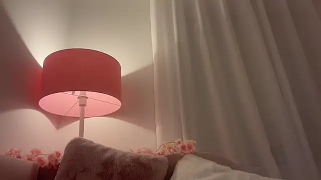 LustfulLuna  online show from May 21, 2026, 1:14 am
