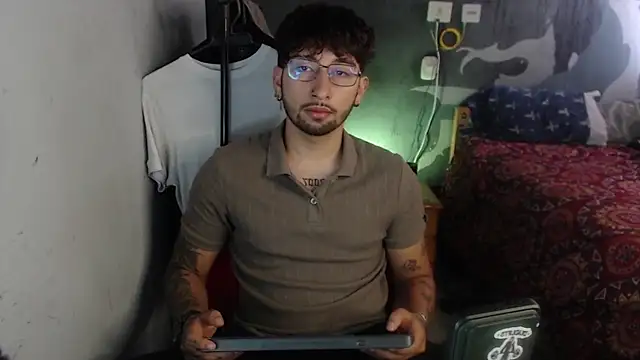 Dereck Dickson online show from November 8, 2025, 3:04 pm