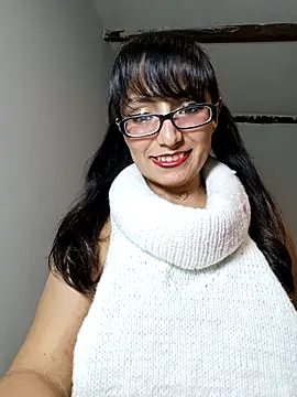 Lucy Chery online show from June 3, 2026, 2:23 am