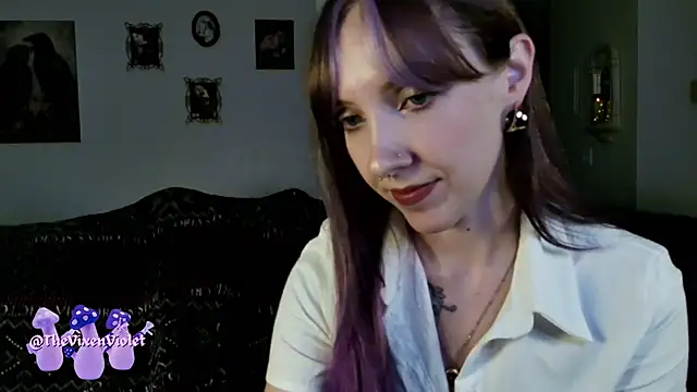 thevixenviolet online show from October 14, 2025, 12:55 am