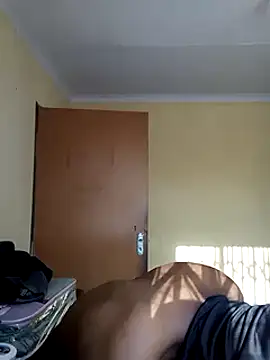 Snapshot of FuckMeNice24 chatting on February 6, 2025, 5:25 am FuckMeNice24 online show from February 6, 2025, 5:25 am