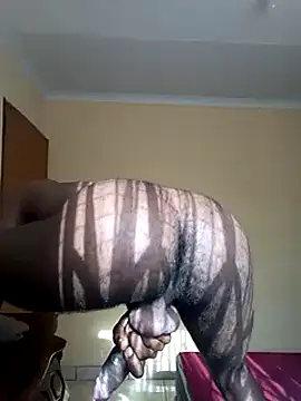 Snapshot of FuckMeNice24 chatting on February 23, 2025, 6:17 am FuckMeNice24 online show from February 23, 2025, 6:17 am