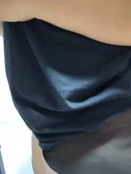 Snapshot of SluttyMilf79 chatting on May 23, 2026, 9:30 am SluttyMilf79 online show from May 23, 2026, 9:30 am