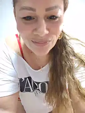 Snapshot of SluttyMilf79 chatting on May 15, 2026, 7:17 am SluttyMilf79 online show from May 15, 2026, 7:17 am