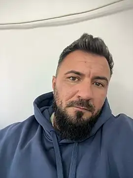 UrsuKing online show from March 5, 2025, 1:06 pm