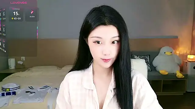 Lucky-baby online show from October 16, 2025, 1:19 pm