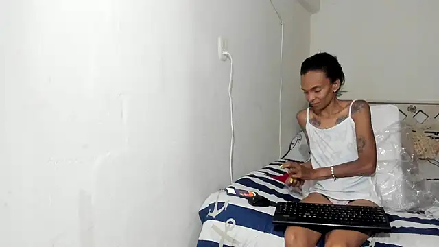 Snapshot of Brianrosex chatting on March 15, 2025, 5:08 am Brianrosex online show from March 15, 2025, 5:08 am