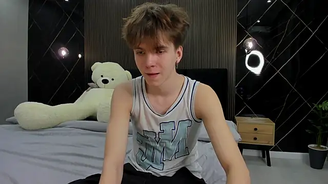 Snapshot of braxiboy chatting on December 30, 2024, 12:31 pm braxiboy online show from December 30, 2024, 12:31 pm