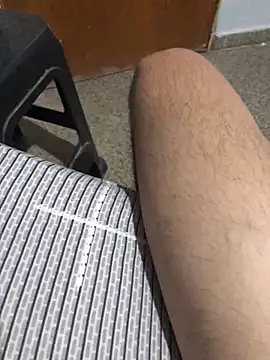 Snapshot of Jupiter2233 chatting on October 22, 2025, 7:41 am Jupiter2233 online show from October 22, 2025, 7:41 am