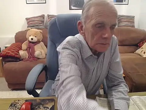 Snapshot of Ferret7777 chatting on November 5, 2025, 8:01 pm Ferret7777 online show from November 5, 2025, 8:01 pm