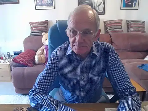 Snapshot of Ferret7777 chatting on October 24, 2025, 9:52 am Ferret7777 online show from October 24, 2025, 9:52 am