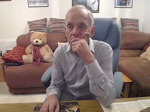 Snapshot of Ferret7777 chatting on November 11, 2025, 8:14 pm Ferret7777 online show from November 11, 2025, 8:14 pm