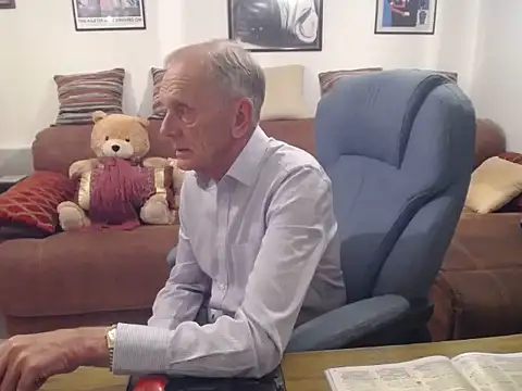 Snapshot of Ferret7777 chatting on September 12, 2025, 7:35 pm Ferret7777 online show from September 12, 2025, 7:35 pm