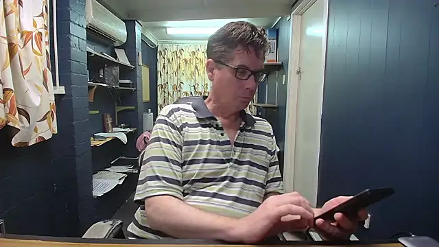 Snapshot of tilobinder chatting on January 17, 2026, 3:15 pm tilobinder online show from January 17, 2026, 3:15 pm