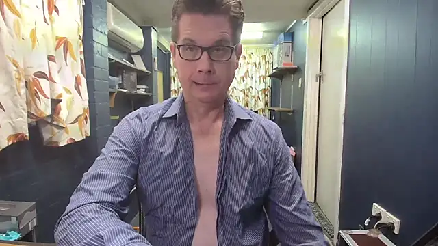 Snapshot of tilobinder chatting on November 7, 2025, 1:15 pm tilobinder online show from November 7, 2025, 1:15 pm