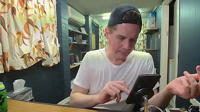 Snapshot of tilobinder chatting on December 22, 2025, 12:38 pm tilobinder online show from December 22, 2025, 12:38 pm